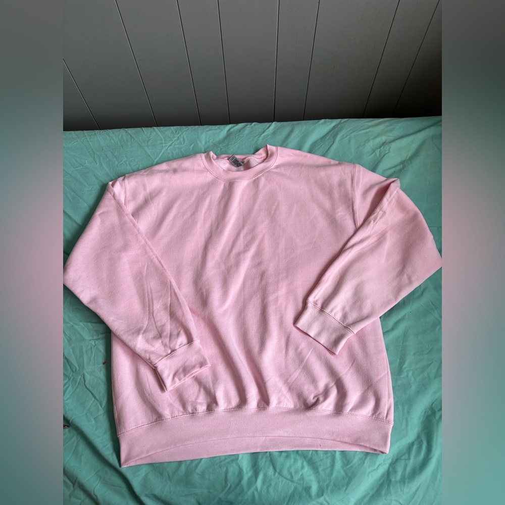 GILDAN pink crew neck